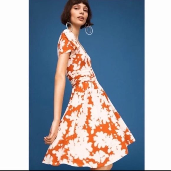 Maeve Dresses & Skirts - NWT Anthropologie Maeve Summer Breeze orange and white floral hook front dress